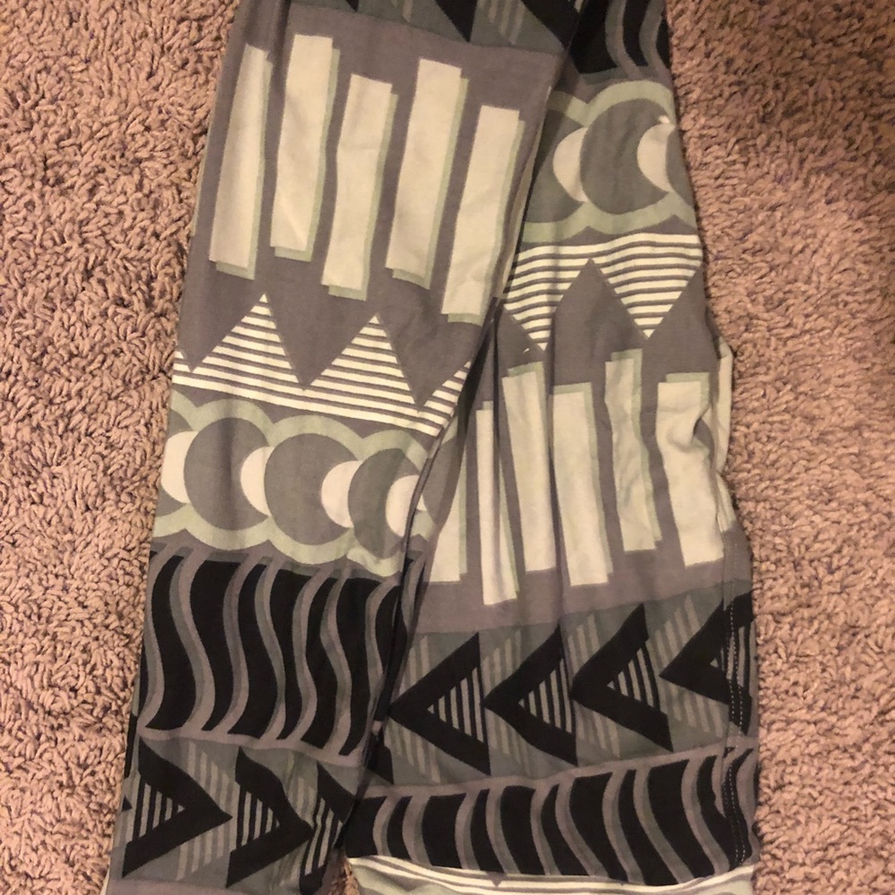 LuLaRoe OS Leggings